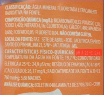 L'eau alcaline - ce que c'est, les Avantages de Régime, Comment le Préparer, et Où l'Acheter 4 l'eau alcaline - étiquette, pH