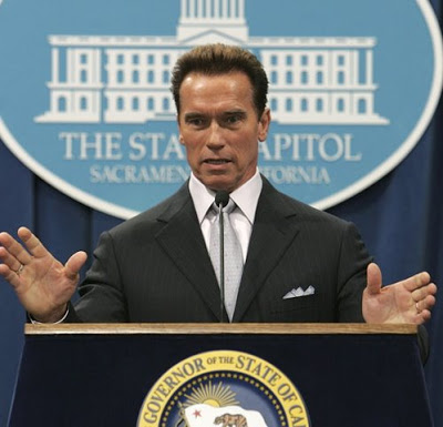 Arnold Schwarzenegger, l'Alimentation, l'Entraînement, les Mesures, les Photos et les Vidéos 1 arnold_schwarzenegger-gouverneur