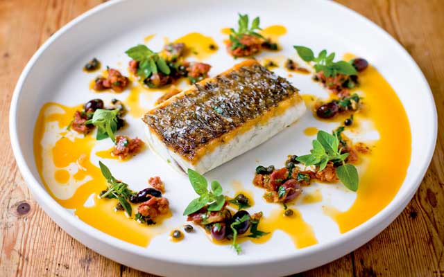 7 Aliments avec Plus de Protéines qu'une Poitrine de Poulet 11 barramundi