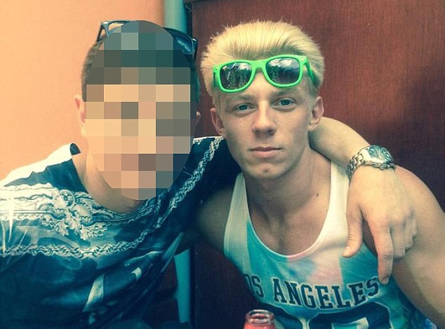 Âgé de 22 Ans Meurt Presque Après avoir Accroché sur les Stéroïdes 16 votresante.club votresante.club harriss e1425902385550