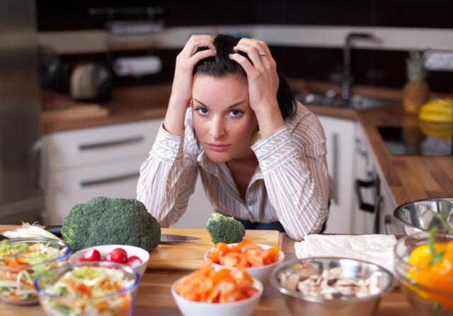 7 Choses Que Vous Ne Devriez Pas Dire À Des Gens Qui Essaient De Perdre Du Poids 26 votresante.club votresante.club irritada com dieta
