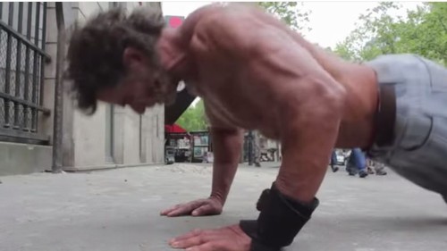 Sdf Bodybuilder, il Conserve sa Forme Dans les Rues de France 10 jaques3