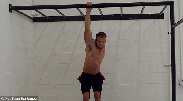 Un homme qui est Né Sans la Partie du Côté Gauche du Corps, il s'entraîne Dur dans la salle de Gym 10 luke3