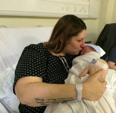 La mère de 127 kg), vous Perdez la Moitié du Poids en Marchant avec votre Enfant dans le Panier 9 mère