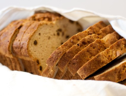 7 les Avantages de la Farine et de la semoule de Riz brun - Comment Faire, Comment les Utiliser et les Recettes 5 MC_breadraisin-425x323