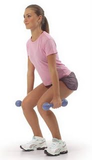 Comment Faire Une Salle De Gym Qui Se Trouve Dans La Maison 6 une fille est accroupie