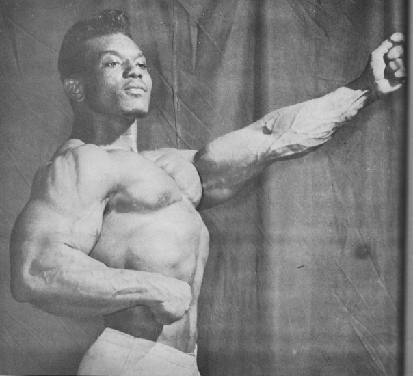 Bodybuilder Sergio Oliva Alimentation, de la Formation, des Mesures, des Photos et des Vidéos 11 OlivaSergio_4