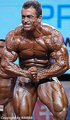 Bodybuilder Fernando Sardinha - Alimentation, de la Formation, des Mesures, des Photos et des Vidéos 2 personnes-3
