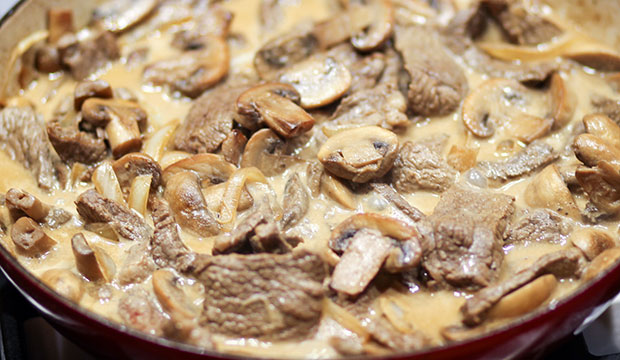 7 Recettes de Boeuf Stroganoff, un peu de 12 votresante.club votresante.club strogonoff de carne light 1